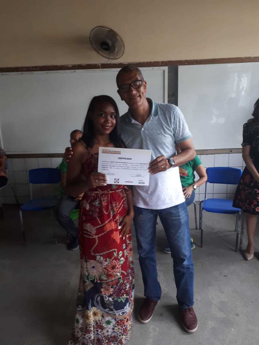 Secretaria de Assistência Social faz entrega de Certificados do Curso de Cabeleireira.
